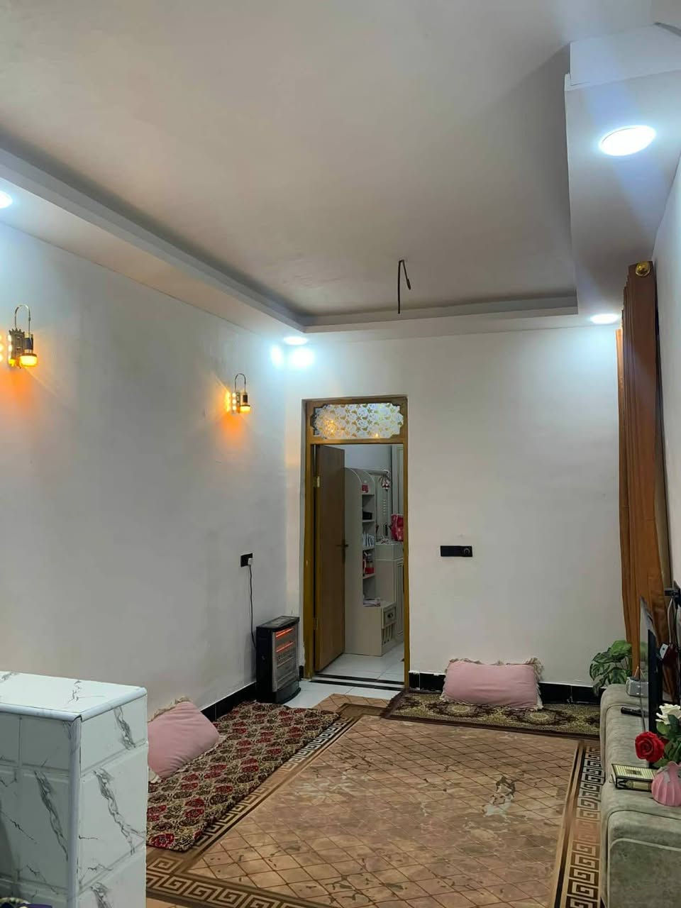 للبيع بيت 50 متر مقابل ملحق الغدير عمود 317 بالمربع الثاني غرفة وصالة ومطبخ وصحيات مع الاثاث ب 19 مليون. بدون اثاث ب 17 مليون بناء صب خاص


**إذا كنت صاحب هذا الإعلان وتريد حذفه لأي سبب، رجاءا أرسل رسالة إلى الدعم الفني**