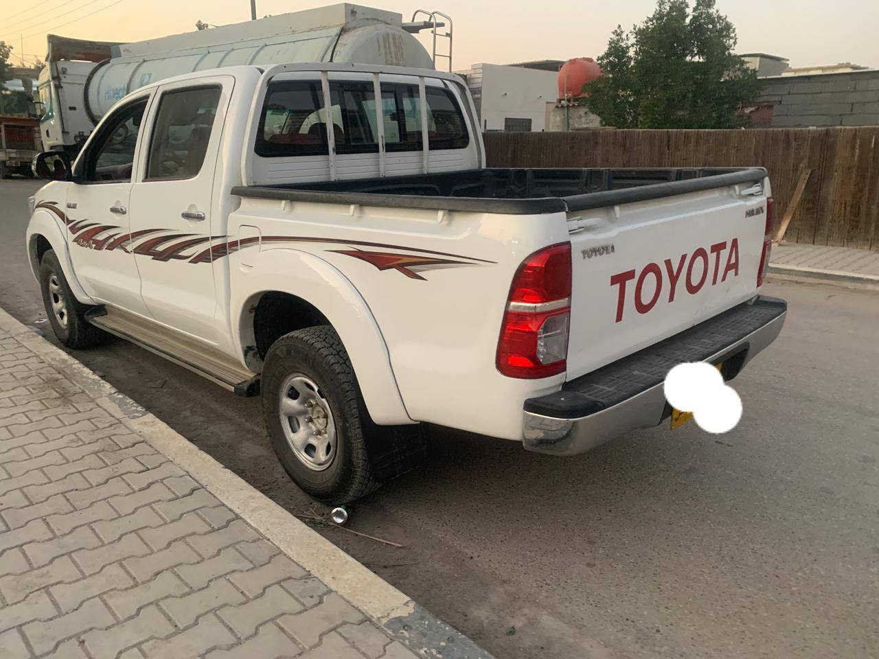 بيكم هيلوكس فول مواصفات كاز 2013 فور ويل كفاله ضربه تبديل بيها بارد قليل تخم تاير حداده جديده  رقم اربيل سنويه منتهيه كير عادي  السعر 170 وبيها مجال مكاني بصره 
***********
