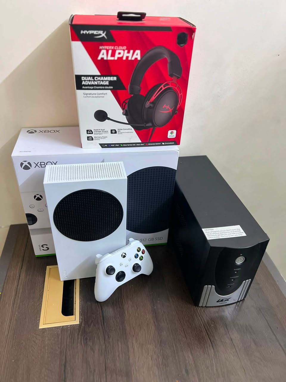 السلام عليكم
🎮 للبيع Xbox Series S 🎮

🔹 الجهاز اصدار 24/8
🔹 تاريخ الشراء: 25/2 وموجودة فاتورة الجهاز
🔹الجهاز لوك ستيكر لا مفتوح ولا مصلح
📦 الملحقات:
⚡ UPS 1500V (وقبل فترة مبدل باتريات جديدة يعني يطول عندك بتشغيل )
🎧 سماعة HyperX Cloud Alpha

🎮 اليد مفتوحة لغرض التصليح
✅ الجهاز بحالة ممتازة وما بيه أي مشكلة
✅ استخدام شخصي ونظيف

📚 سبب البيع: طالب سادس وأحتاج أتفرغ للدراسة.

💰 السعر: 635 ألف دينار
🤝 وبي مجال بسيط للطيبين
رجاءً الميعجبة السعر يعبر المنشور
***********
