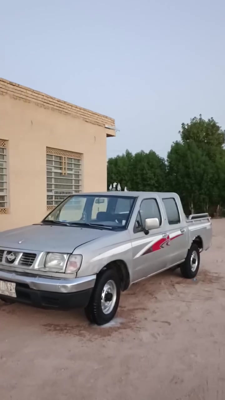 نيسان موديل 98 للبيع سياره كلها بلاد تخم تاير قبل 5ايام شاده كير أو مكينه بلاد نعمه من الله حداديه جديده باتري جديد سعر 63بيها مجال***********
