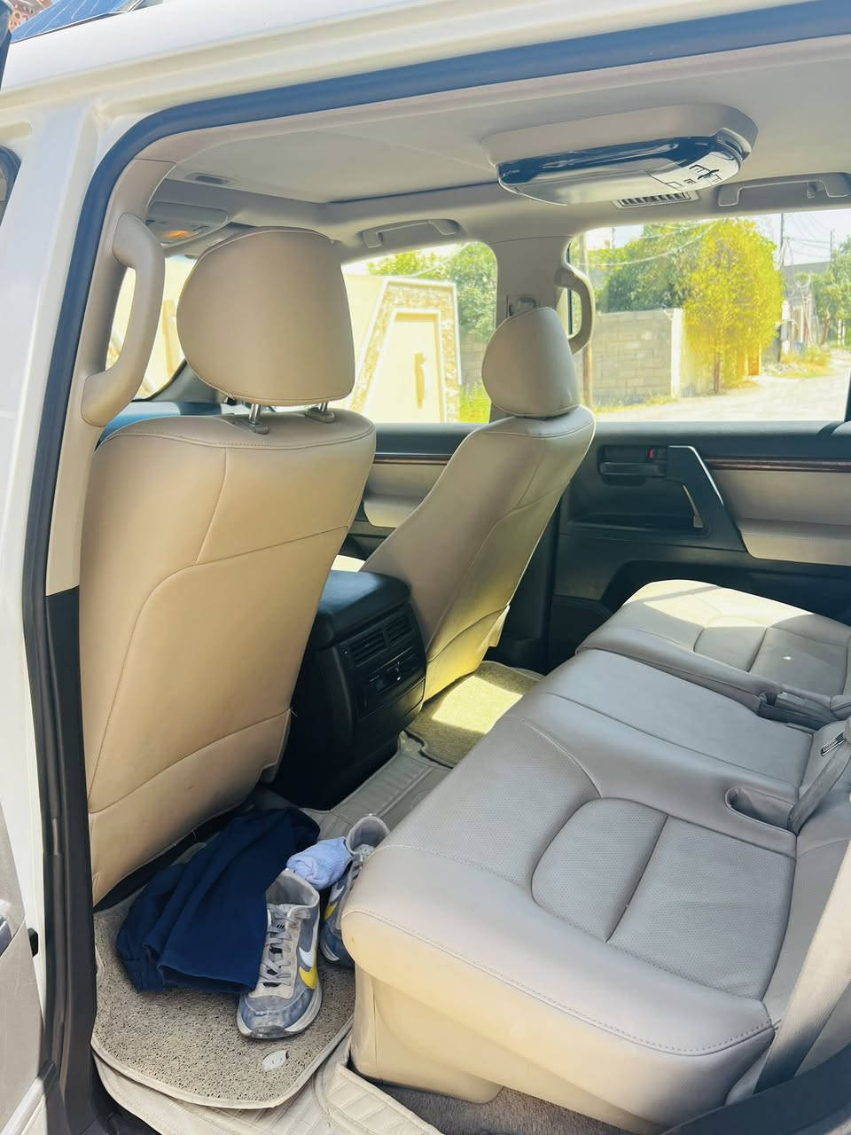 لاندكروز 2013 مكينه٨ سلندر 4700 بيهه بنيد مبدل بلادي بيهه بارد جاملغ ايمن وايسر امامي بدون صبغ السعر 350 ورقه بيهه مجال مكان ديالى بعقوبه ***********
