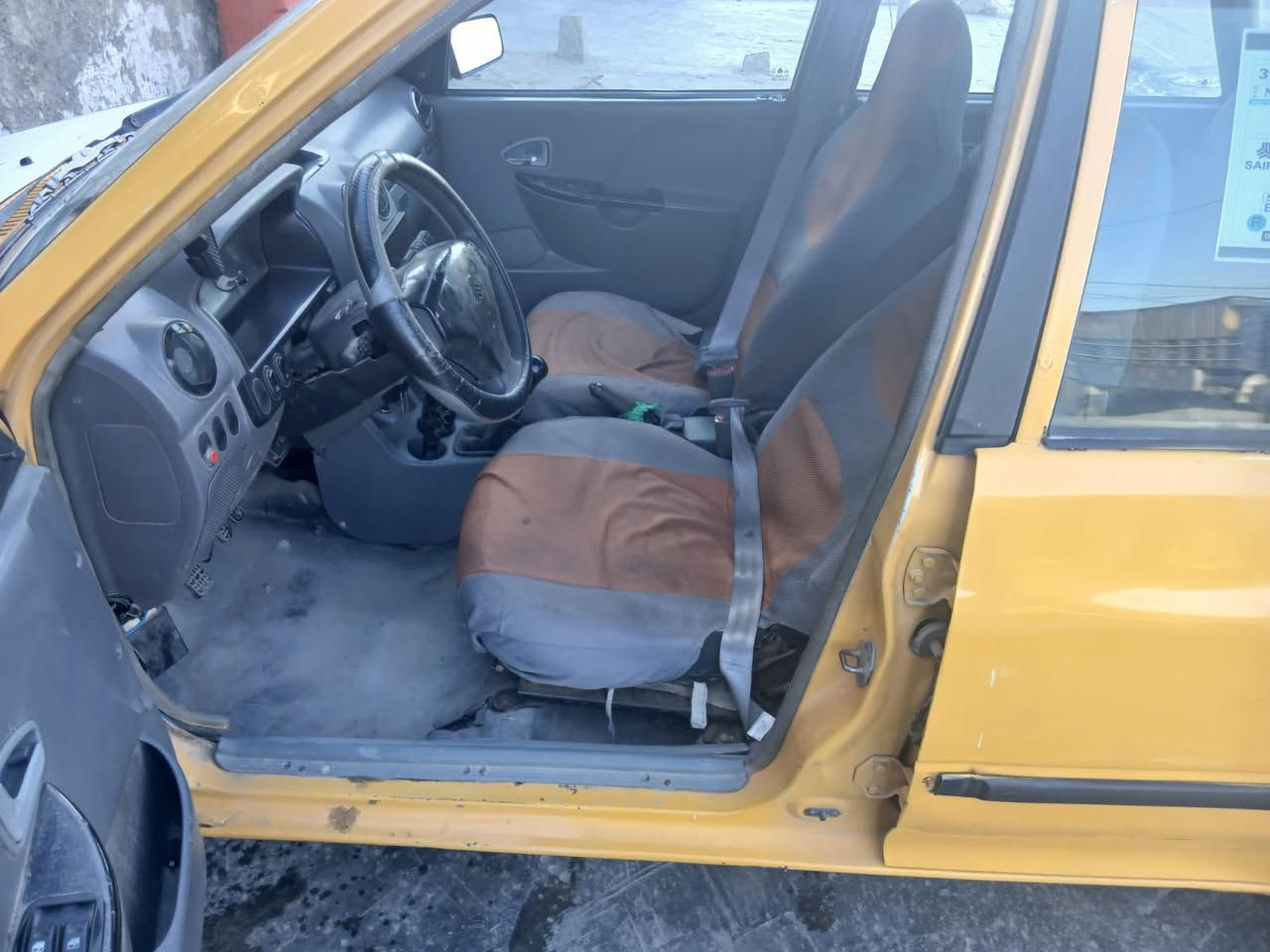 سايبه بيع ومراوس٢.١٣ حادث باب ورى السايق السيارة جاهزة كير مكينه تاير صدر شواصي ***********السعر27وبيهة مجال
