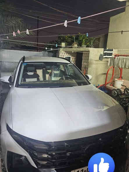 📌 للبيع: هيونداي توسان 2025 – الشكل الجديد
🔒 ضمان شركة القلم
🚗  24,000 كم فقط
📍 رقم بغداد
💰 السعر: 34,000,000 مليون دينار
📞 رقم الهاتف: ***********
المواصفات
دخول ذكي
تشغيل عن بُعد
صندوق خلفي كهربائي
Auto Hold

فرامل يد إلكترونية
شحن هاتف لاسلكي
حساسات أمامية وخلفية
تحكم ستيرن + أوامر صوتية
شاشة مع Apple CarPlay
كاميرا خلفية دوّارة
ويل 19
مكفوله من الصبغ والتبديل
