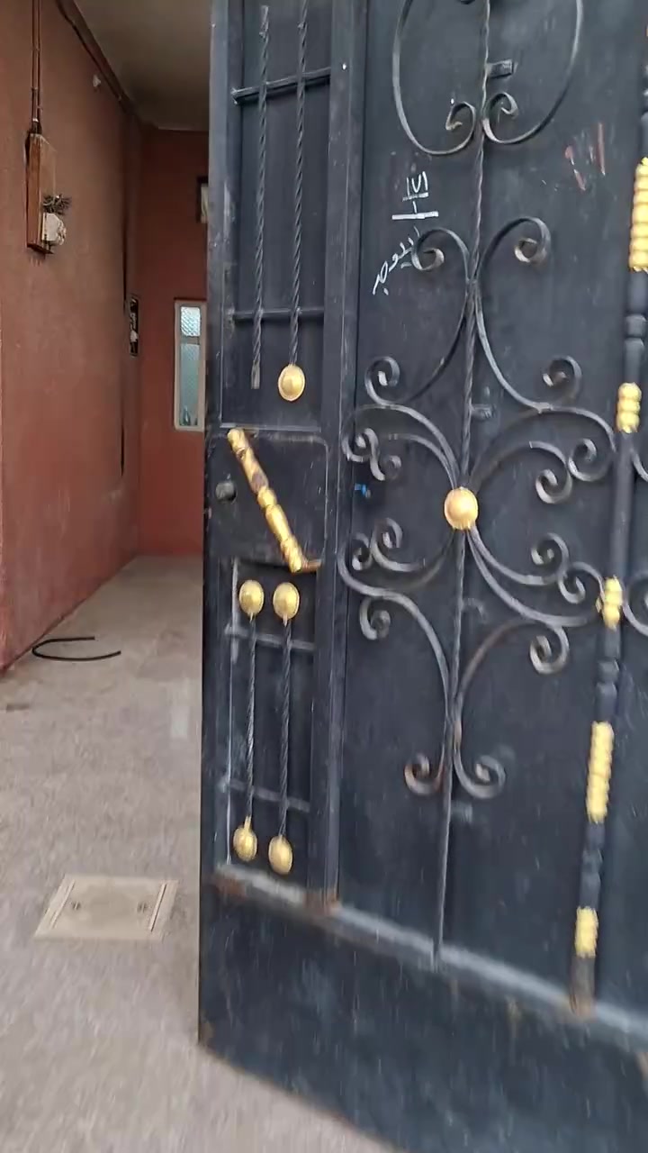 بيت للايجار طابقين في حي المهندسين يم سوق العكيلي التفاصيل داخل الفيديو الاتصال بنا ***********
