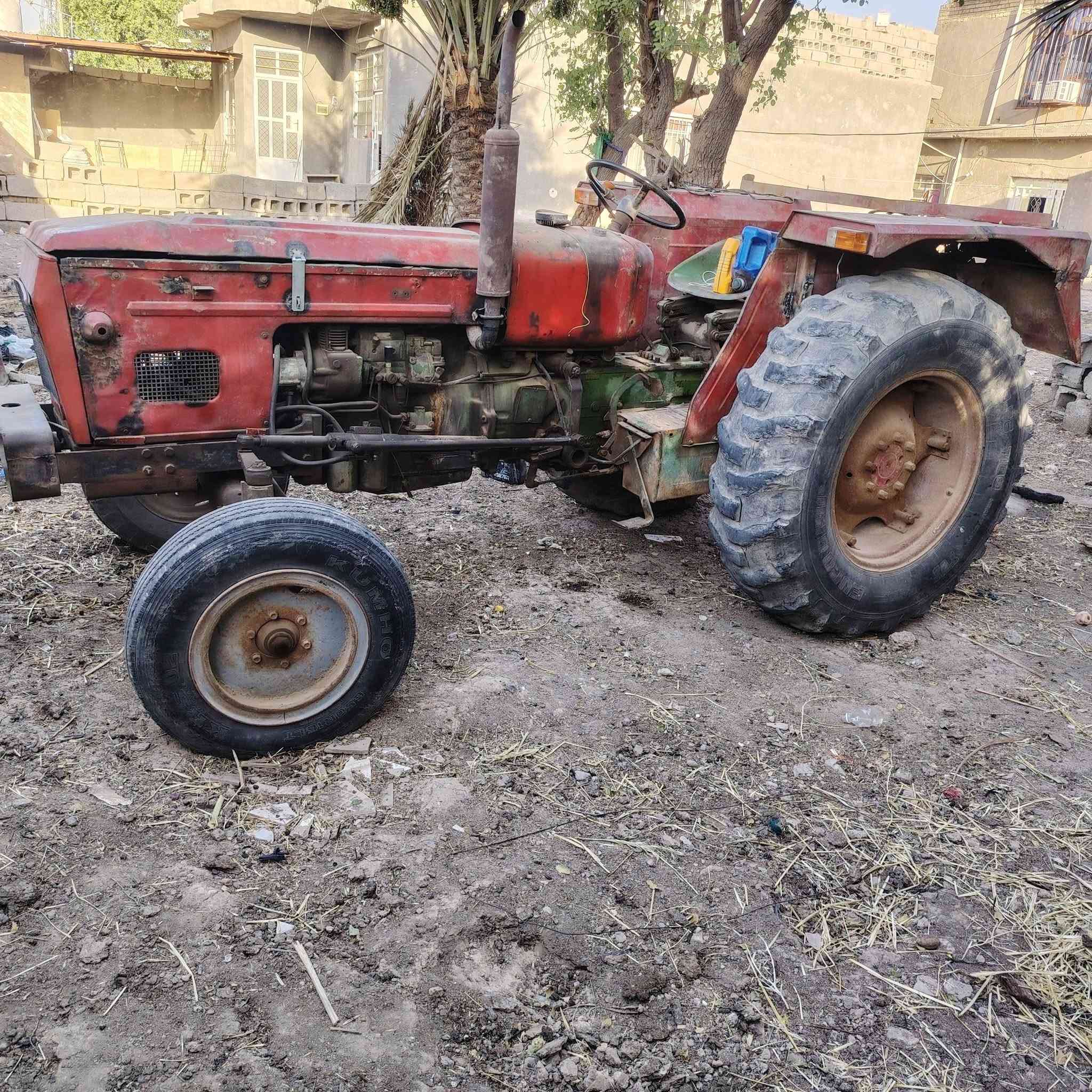 سلام عليكم عنتر للبيع كل شغال السعر ثنين ونص وبيها مجال ***********
