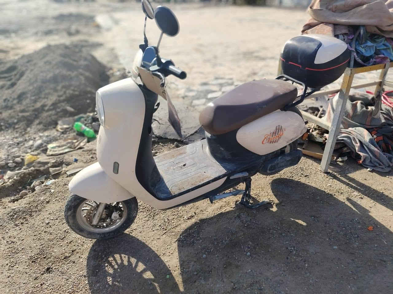 دراجه للبيع بيها نقص تاير خلفي وبطارية وحده من يمهن تعبانه يمكن مواكيد السعر٥٥٠وبيهامجال قليل للاتصال و الاستفسار ***********
