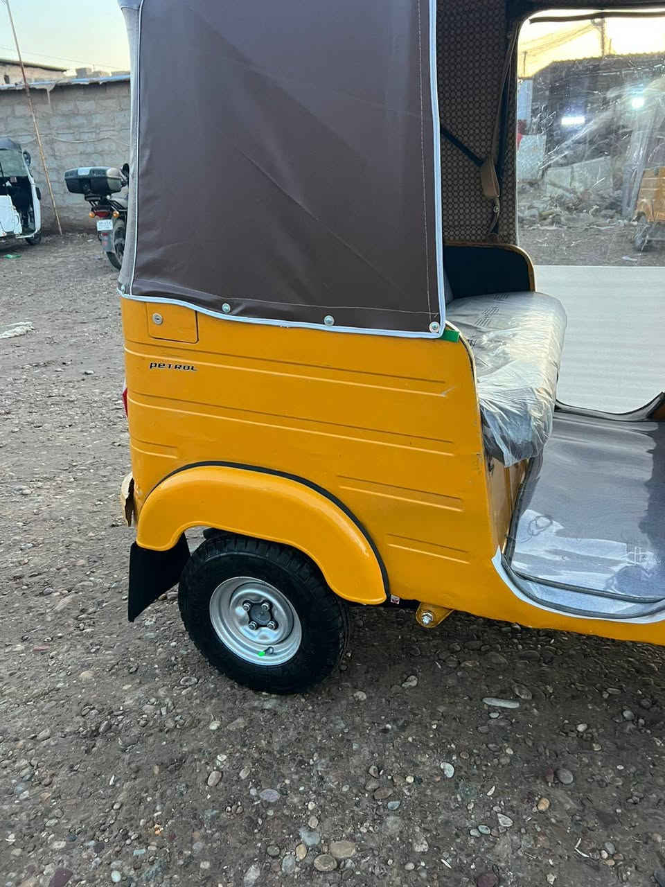 مديل 19 شهر. 10. وراق مصطفئ
بلاديه لاضربه ولاصبغ. مكينه. كهربيات كلها كامله

سعرها 4800. المكان بغداد ***********
