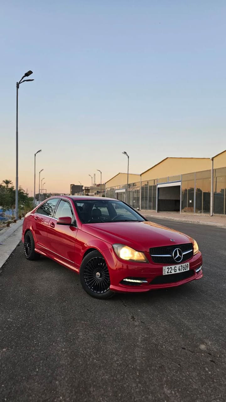 السلام عليكم ورحمة الله وبركاته 
مارسيدس ٢٠١١ محدثه دعاميات ٢٠١٤ 
فول مواصفات محرك ٦ سلندر كير محرك مكفول 
صدر وتخم تاير جديد 
سياره صار بيه جراد بالصبغ وضبغته على ايدي
السياره كفاله من حادث واي ضرر 
بيع او مراوس حسب القناعه
والسعر مناسب جدا ١٠٨ وبيه مجال بعد معاينه 
عنواني بغداد 
***********
*********** بغداد, العراق
