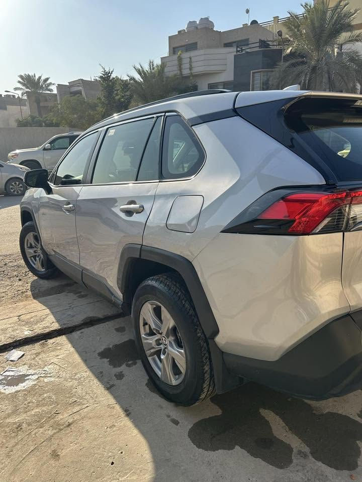 للبيع او مرواس حسب القناعه راف فور xle 2024 سلفر  وارد كندي ياباني اصلي
1-بصمه
2- فتحه 
3- كشنات تدفئه 
4- كشن السايق كهرباء 
5- كاميرا خلفيه دواره 
6- صندوق كهرباء 
7- رادر 
8 - نقطه عمياء
9- اوتو ستوب 
10- اوتو هولد 
11- هاند بريك بصمه 
12 - لايتات LED
13- حساسات خلفيه
14- اشاير بالمري 
السياره مبدل بيها باب خلف السائق اصلي نفس اللون 
وجاملغ وصندوق مصلح بارد مع صبغ جزء من الصندوق بدون ايرباك 

مرقم جاهز بغداد

***********
