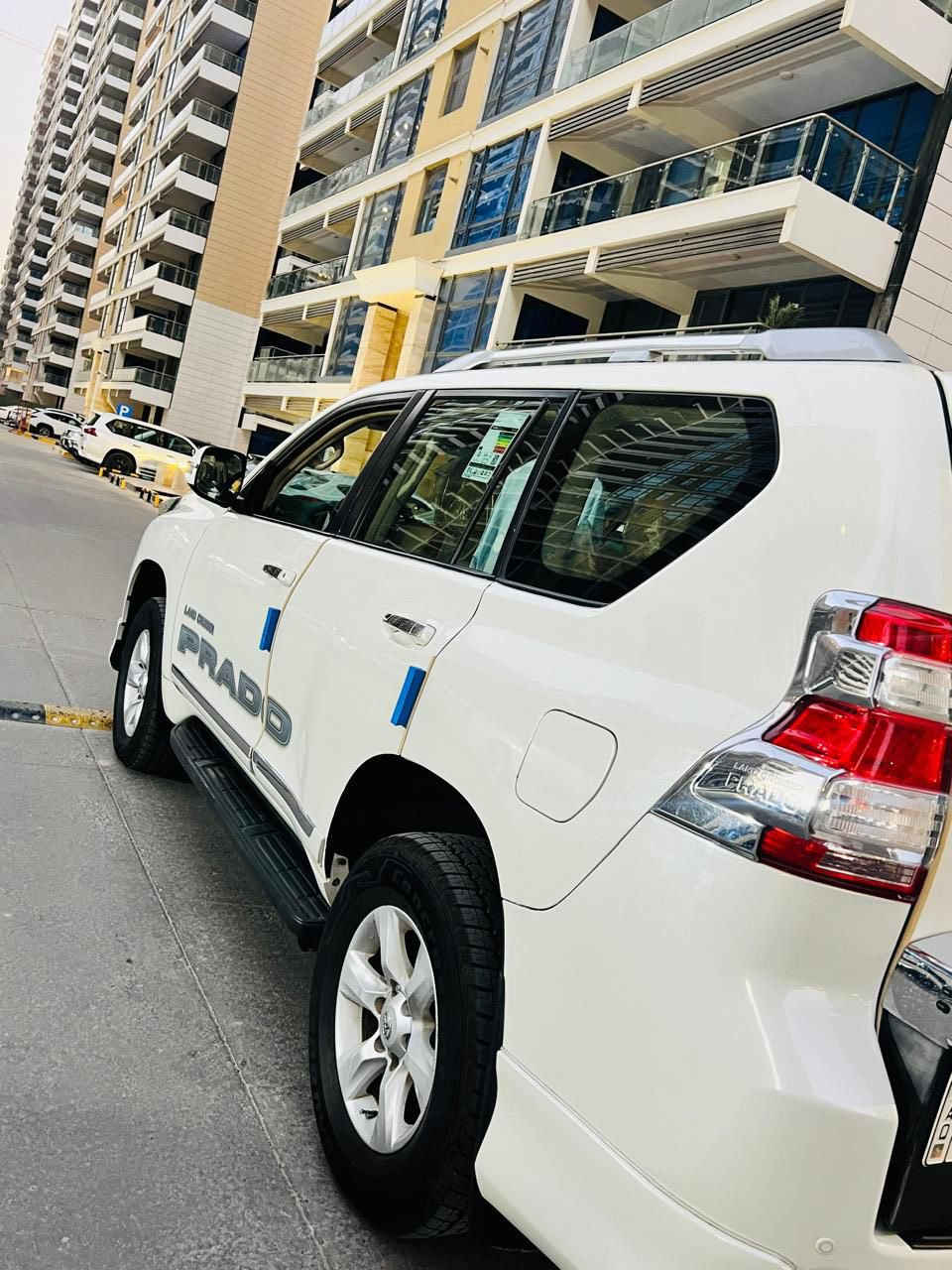 برادو 2012 محدثه 2017
لا تحتاج لاي مصاريف 
صبغ صفحه السائق خارجي السعر 21000 دولار
بيه مجال بسيط

***********
