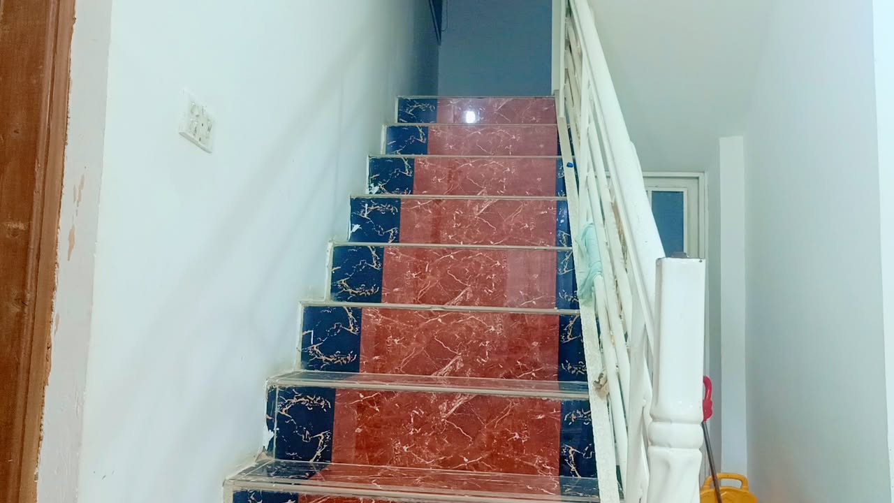 دار سكن طابو زراعي بناء طابوك مرقم من قبل البلديه
يتكون الدارمن غرفتين نوم وهول مطبخ استقبال صحيات داخل وخارج علما ان مع الدار سبالت وملحق المطبخ حديقه مساحه 250م للاستفسار  الاتصال على الرقم التالي أو مراجعة مكتب دلاليه ابو كيان الربيعي ***********/***********
