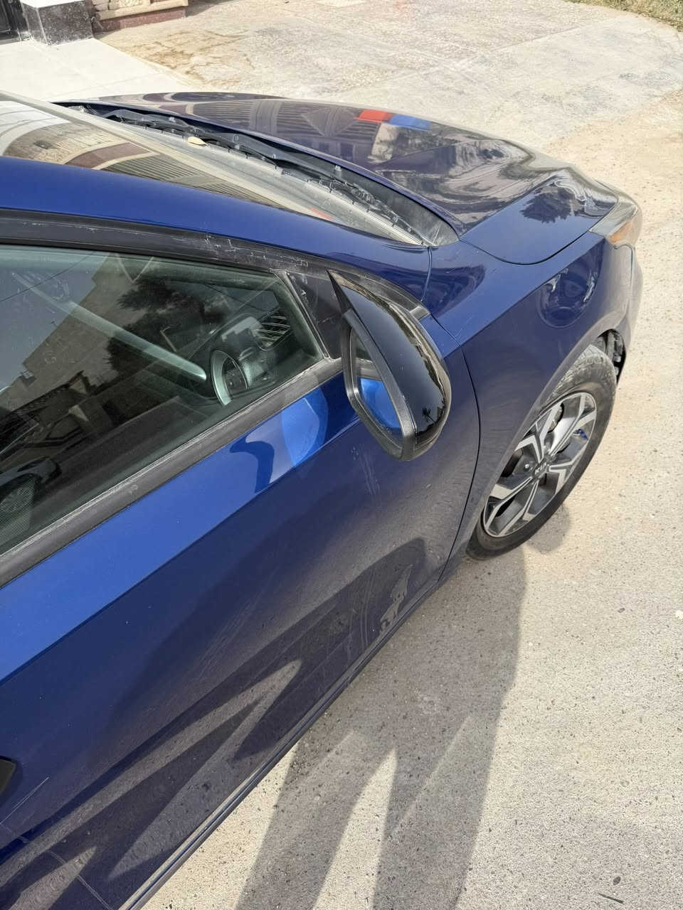 السلام عليكم للبيع كيا فورتي موديل 2020
حادث جامغ وبنيد بدون دواخل بدون ايرباك 
وبيها بارد بلباب 
نص موصفات 
تخم تاير جديد
سيارة جاهزة من كلشي فقط الشاشة الاناره مالتها ضعيفه 

رقم اربيل بأسمي 
سنوية جديدة 2031 
تاريخ الهزة.  2026/10/30  ينتهي

السعر 125 وبيه مجال بسيط

***********
