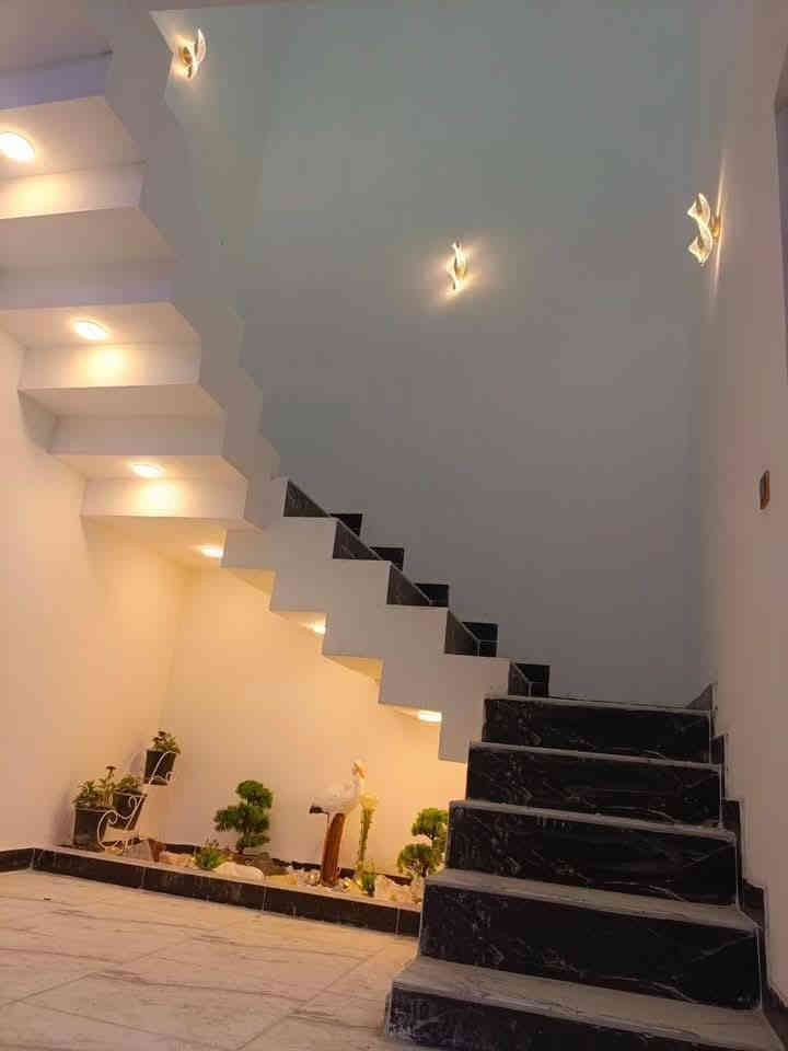 السلام عليكم.مكلف بلنشر كادر لبخ جص من الموصل.. سرعة في العمل دقة بلتنفيذ.. شرط شغل مساطر. ***********
