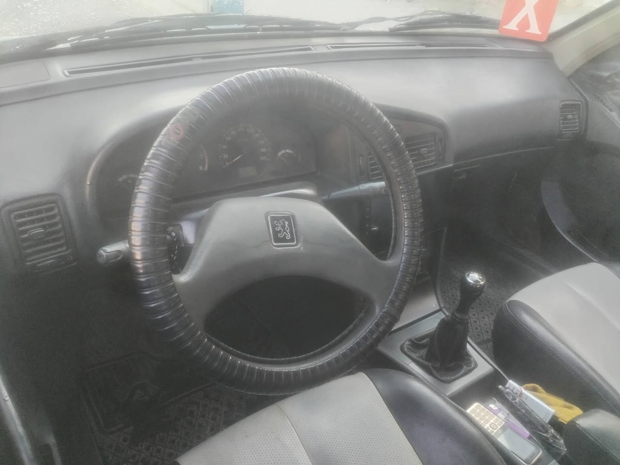 السلام عليكم بيجو رقم بغداد بأسمي خصوصي رقم انكليزي السياره كامله موديل 2009 بيهه بدايه تبخير اكسل ياباني هسه شاده تخم تاير 14 جديد هسه شاده كشنات النترا شاشه كامرات مكاني بغداد الحسينيه  *********** السعر 27وبيهه مجال بسيط
