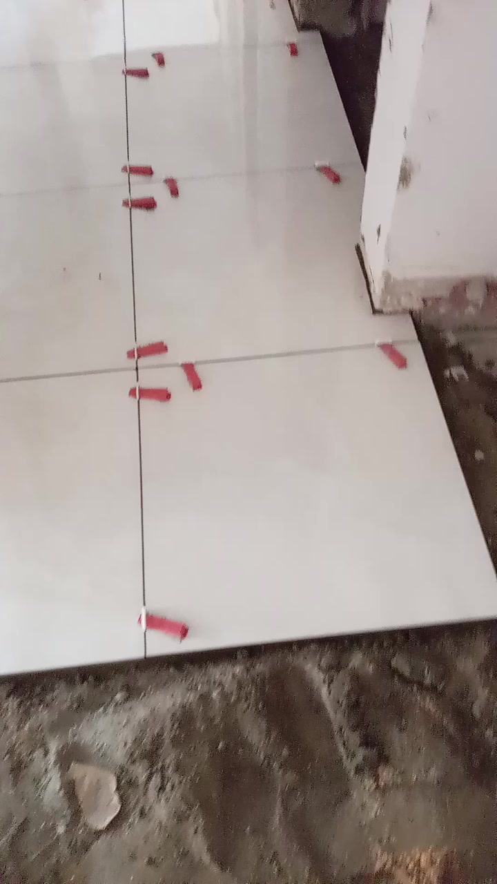 ابومحمود للمقاولات العامة *********** عزل وبنا وسيراميك شغل درجه أوله استلام مهندس
