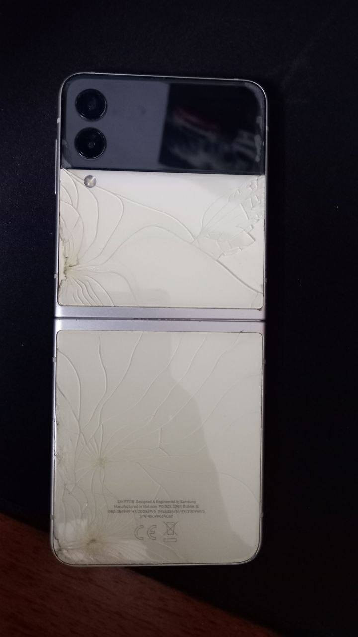 السلام عليكم جهاز z flip 3 ذاكره 256 رايد مراوس اب ايباد يشغل ببجي


**إذا كنت صاحب هذا الإعلان وتريد حذفه لأي سبب، رجاءا أرسل رسالة إلى الدعم الفني**