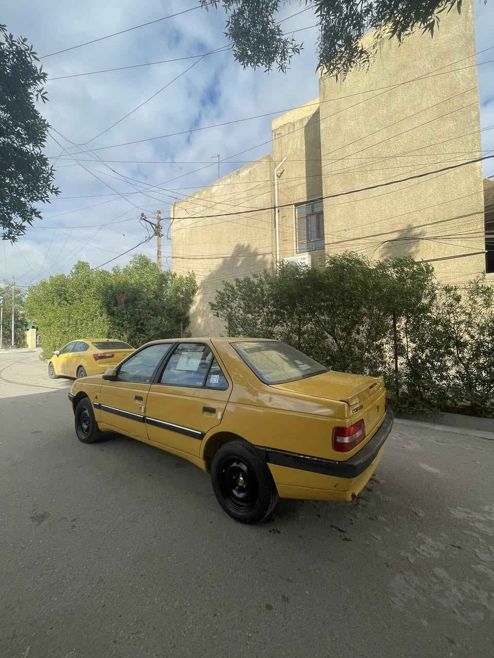 سلام عليكم بيجو اكد موديل 16 بيه جملق خلفي بدون دواخل رقم بغداد بسمي تخم تاير جديد صدره تبريد كير محرك خير من الله مكاني بغداد الدوره عارضه 40وبيه مجال رقمي ***********
