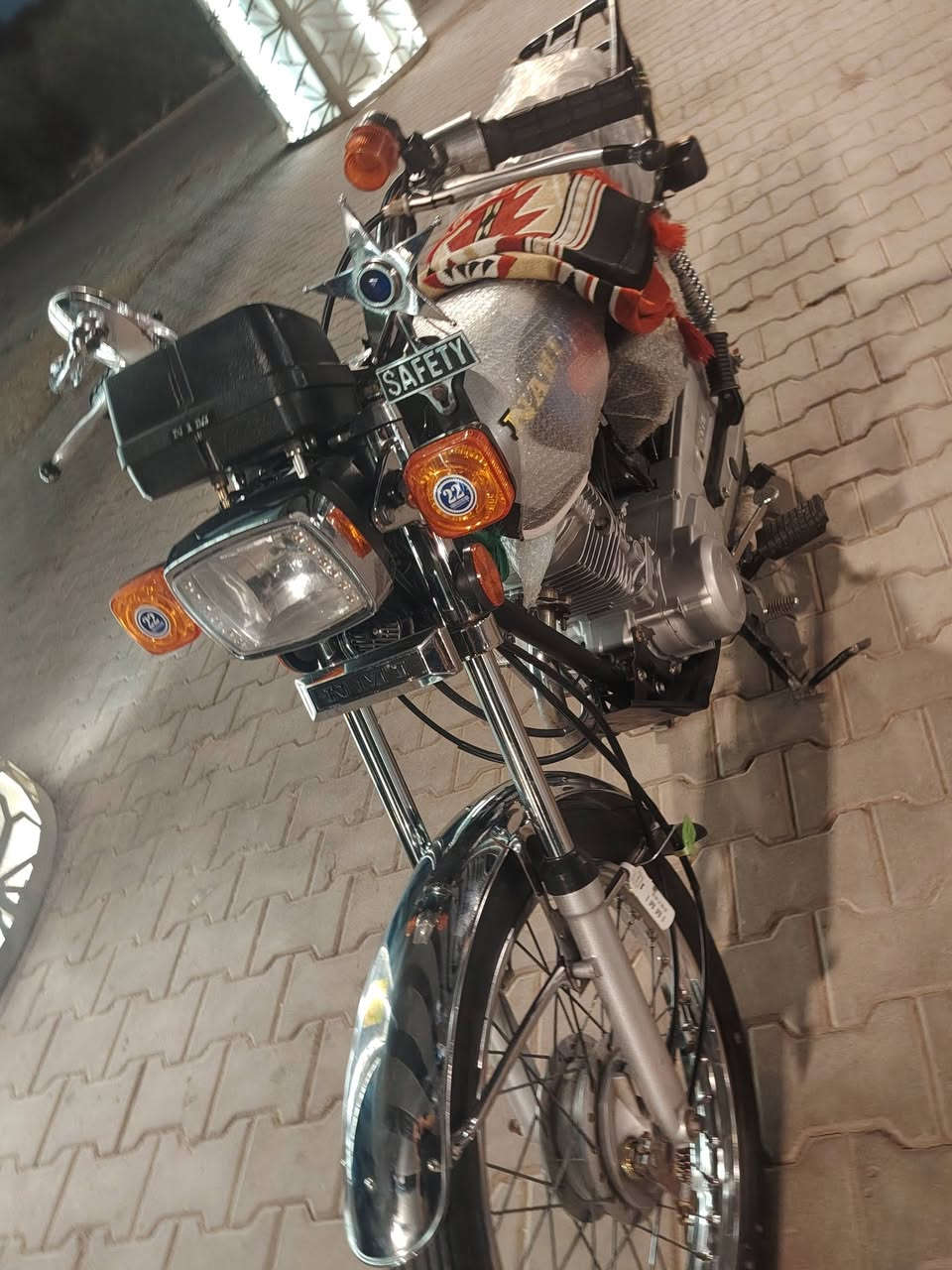 دراجه اربعه كير مديل ٢٠ أوراق اصولي مو استنساخ وكيلها العارضي كامله ماعيزها اي شي كلشي شغال بيها محرك جديد فصله ومعدل يخبل السعر خاص او وتساب *********** مكان نجف
