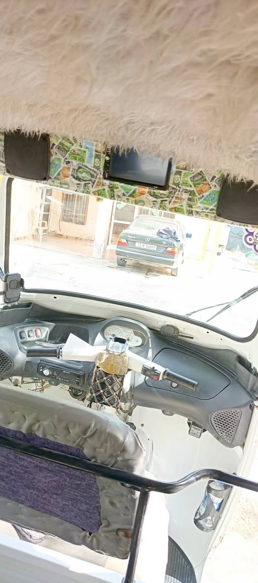 تكتك موديل 21 مكينه باجاج 20 صبغ بلادي مابيهه لا ضربه ولا معجون مكينه خير من الله رقم نكليزي تحويل ثاني يوم ب 5 وبيهه مجال شي بصيط وذا اكو مراوس  ***********
