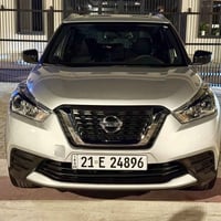 نیسان کیکس خلیجی (٢٠١٨) قەباغ سندوقی بۆیاخە  لەگەڵ پەڵەیەک چەمەلەغی پێ...