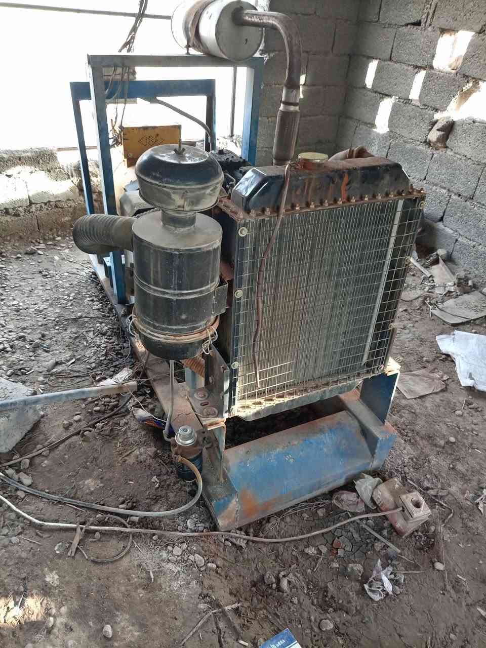 السلام عليكم  يوجد مولد للبيع دايو 4 بستم بل شرط راس توليد 37 كيفي + شاشه تشقيل ذاتي ***********
