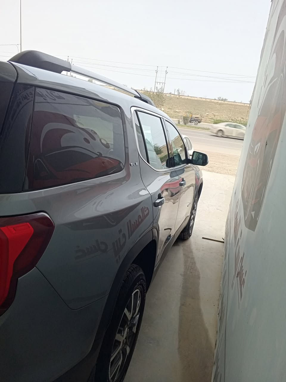 السلام عليكم سياره للبيع جيم سي اكاديا موديل 23 سياره ماشيه 20,000 سياره بس بيها بونيد فول مواصفات سبعه راكب للاستفسار هذا رقم الموبايل***********
