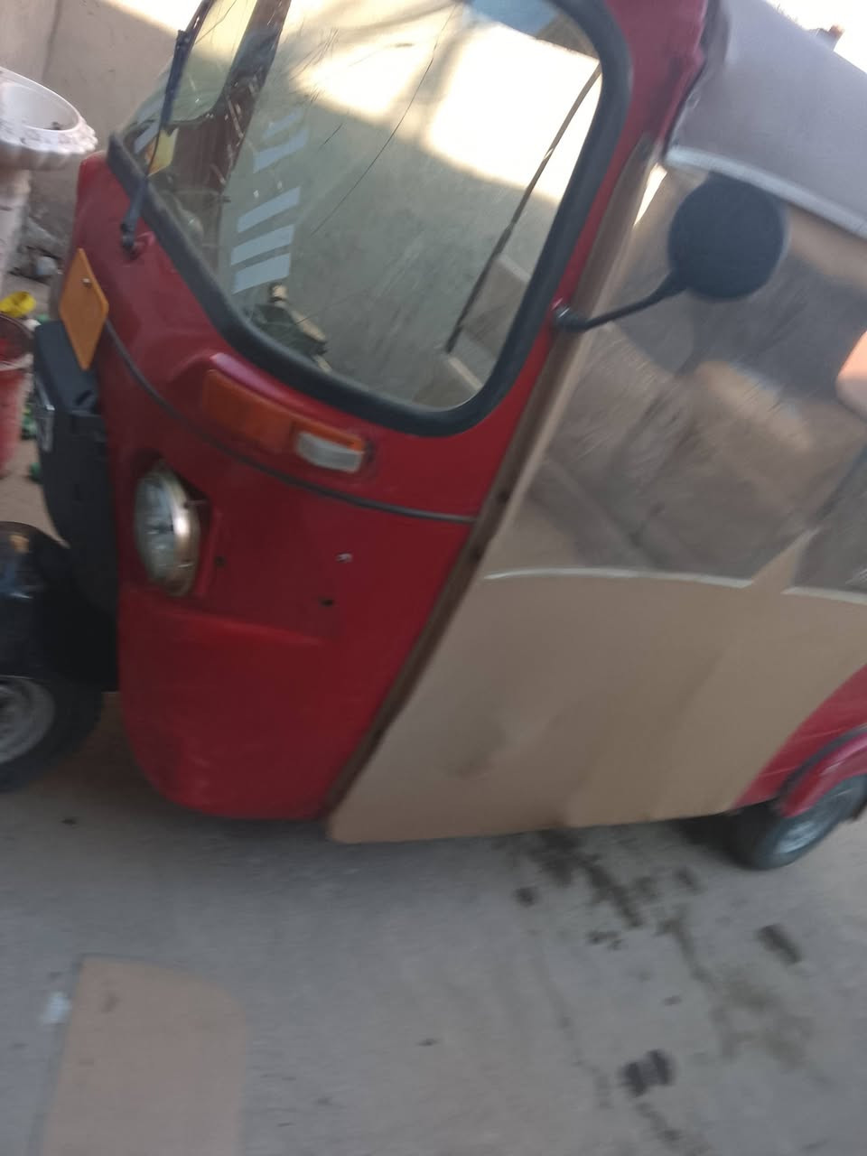 تكتك موديل 2017 مابيهه اوراق ماشين معاملته ومضيعين لمعامله تكتك خير من الله تخم تاير لا تنقيص ولا تبخير بس بيهه نضوح قليل كلش جبنه الملف ومتقص هواي وحرامت افتحهه ومكينتهه ما بيهه شي سعر 2600 مال عيشه خير من الله ***********
