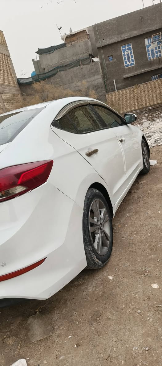 السلام عليكم
النترا 2017 وارد امريكي رقم بغداد مشروع وطني 
محرك مكفول بيها مال ١٩  بيها جاملغ مبدل وقبق الصندوق والبلادي موجود وياها بيها ٣ قطع صبغ ابيع حزام السعر ١١٠ وبيها مجال بسبط مكان السيارة بغداد الحسينية للاستفسار الاتصال على الرقم ***********
