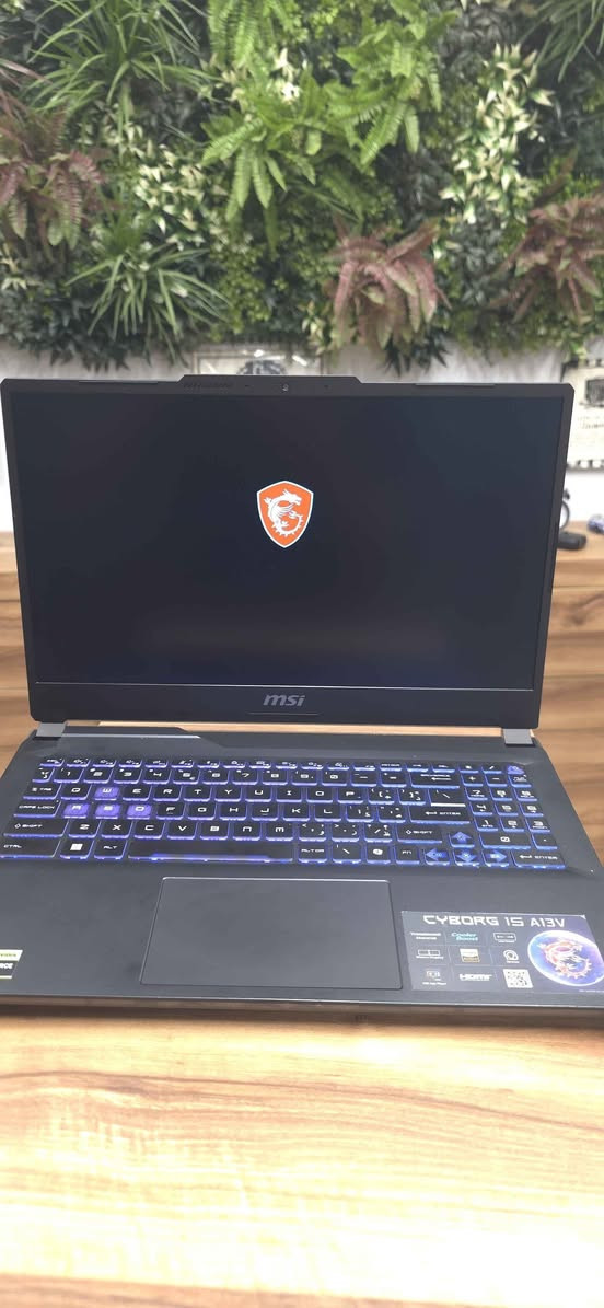 کوردی _ عربي

MSI Cyborg 15 A13V - لاپتۆپی گەیمینگ بەهێز

🔥 لاپتۆپی گەیمینگ MSI Cyborg 15 بۆ فرۆشتن
⚙️ تایبەتمەندییەکان:
پرۆسێسەر: Intel Core i7-13620H (نەوەی 13)

RAM: 16GB DDR5  5200MHz

بیرگە: 512GB SSD NVMe (خێرای بەرز)

گرافیک: NVIDIA RTX 4060 8GB GDDR6
شاشە: 15.6 ئینچ FHD 144Hz
سیستەمی کارکردن: Windows 11

کارتی گرافیکی RTX 4060 پشتگیری Ray Tracing و DLSS 3.0 دەکات
پرۆسێسەری نەوەی 13 بە 10 کۆر و 16 ثرێد — بۆ گەیم و دیزاین و ڤیدیۆ  ئامادەیە

RAM DDR5 بەخێرایی بەرز — جیاوازی ئاشکرا لە گەیمینگ و مەلتیتاسک
SSD NVMe خێرای خوێندنەوەی 3500MB/s
کیبۆردی RGB باکگراوند بۆ گەیمینگ لە تاریکیدا
بنکەی سارد کردنی پیشەیی Cooler Boost
پۆرتی HDMI، USB-C، و WiFi 6

عربي

MSI Cyborg 15 A13V - لابتوب گيمينج قوي للبيع
🔥 لابتوب MSI Cyborg 15 للبيع - مواصفات عالية
⚙️ المواصفات:
المعالج: Intel Core i7-13620H (الجيل الثالث عشر)
الرام: 16GB DDR5 بسرعة 5200MHz
التخزين: 512GB SSD NVMe (سريع جداً)
كرت الشاشة: NVIDIA RTX 4060 بـ 8GB GDDR6
الشاشة: 15.6 بوصة FHD بسرعة 144Hz
نظام التشغيل: Windows 11
✅ مميزات إضافية:
كرت شاشة RTX 4060 يدعم Ray Tracing و DLSS 3.0 — صور واقعية وأداء خرافي بالألعاب
معالج الجيل الثالث عشر بـ 10 أنوية و16 خيط — يشتغل بكفاءة عالية بالألعاب والمونتاج والتصميم
رام DDR5 بسرعة عالية — فرق واضح بالأداء عند تشغيل أكثر من برنامج
SSD NVMe بسرعة قراءة تصل 3500MB/s — الويندوز والألعاب تفتح بثواني
كيبورد RGB ملون — مريح للعب بالضلام
نظام تبريد Cooler Boost احترافي من MSI
منافذ HDMI، USB-C، وWiFi 6 أربيل, العراق


**إذا كنت صاحب هذا الإعلان وتريد حذفه لأي سبب، رجاءا أرسل رسالة إلى الدعم الفني**
