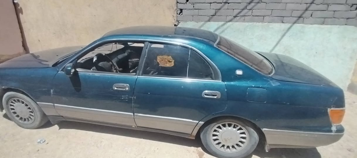 السلام عليكم سيار لبيع بط موديل 93 مكينه مكفول كير مكفول  سياره حلو السعر 35بيه مجال ***********
