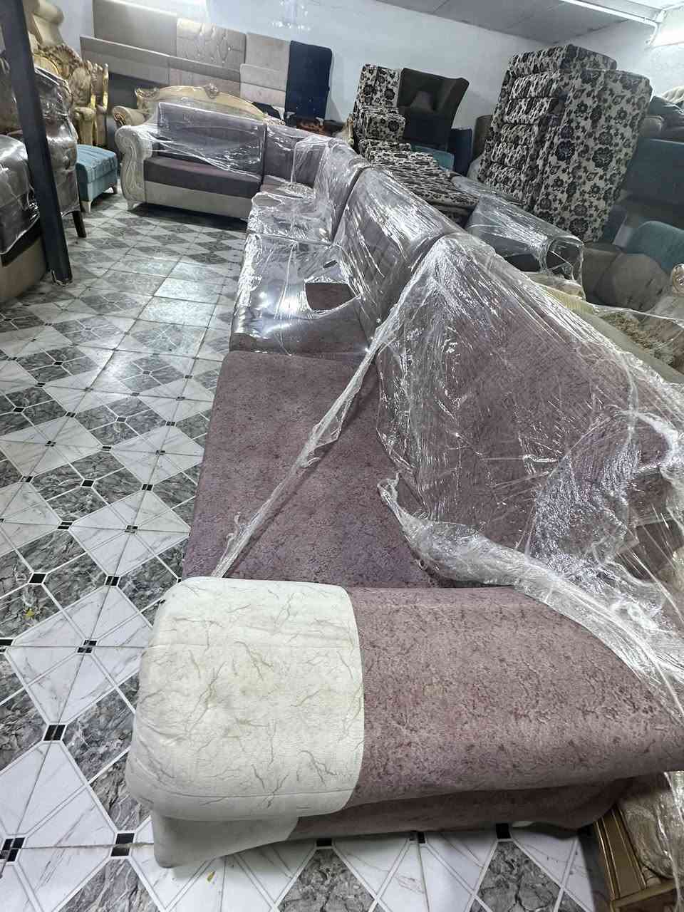 تخم باله 6قطع
نظيف تجي وشوف ابعيك 
اهواي نوعيات موجوده
بيع او مراوس او تبديل
متواجدين يوميا من ٩الصبح لحد المغرب 
اشعندك للبيع نشتري 
جلسه عربيه او قنفات 
مكاني ناصريه الغراف طريق ال سهلان منطقه العميرات
واتساب 
***********
