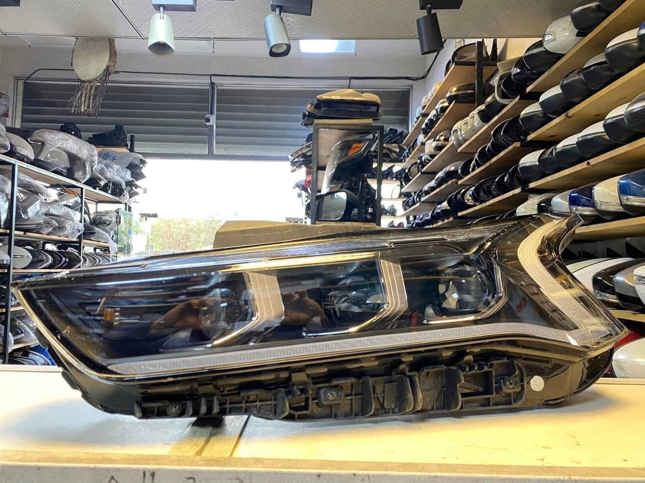 السلام عليكم👋
علي المياحي 

#لتصليح_اللايت_والمرآة_الجانبية

⭕️تبديل جميع انواع جام الـلايت 👊
⭕️يوجد لدينا كيس لايتات اصلي خليجي وامريكي 😍
⭕️تبديل بوابات اللايت العالي 😉
⭕️تصليح جميع انواع اللد ☺️
⭕️يوجد لدينا جميع كارتات اللد 👍

تبديل جام لايت فتح وكبس بالجهاز بالفرن الحراري مع الضمان بعدم دخول الرطوبه او البخار 

متوفر جميع انواع جام اللايت اصلي وتجاري   

✅
العنوان بغداد
شارع فلسطين شارع الاسواق المركزيه بتجاه باب المعظم بعد مجسر محمد القاسم يساراً مجاور علوة الاسماك //واذا جاي من باب المعظم قبل جسر محمد القاسم على ايدك اليمين اسم المحل علي المياحي 
***********
***********
***********
