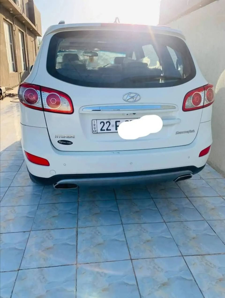 سلام عليكم 
اللبيع  
هونداي سنتافي موديل 2012 رقم اربيل دولي تحويل ثاني يوم سنويه مجدده 
وارد خليجي سياره 
مواصفات سياره 
فتحه سقف 
شاشه كبيره 
كامرا خلفيه 
دواخل لونين صاج وعسلي 
أشاره بمرئ
ويل كروم 
 
محرك 2400 (4سلندر ) 
7 راكب 
3 قطع تبريد 
محرك مفتوح

كير تبريد تخم تاير حداديه 

# مكان -ساره كركوك 
سعر 155$
*********** كركوك, العراق
