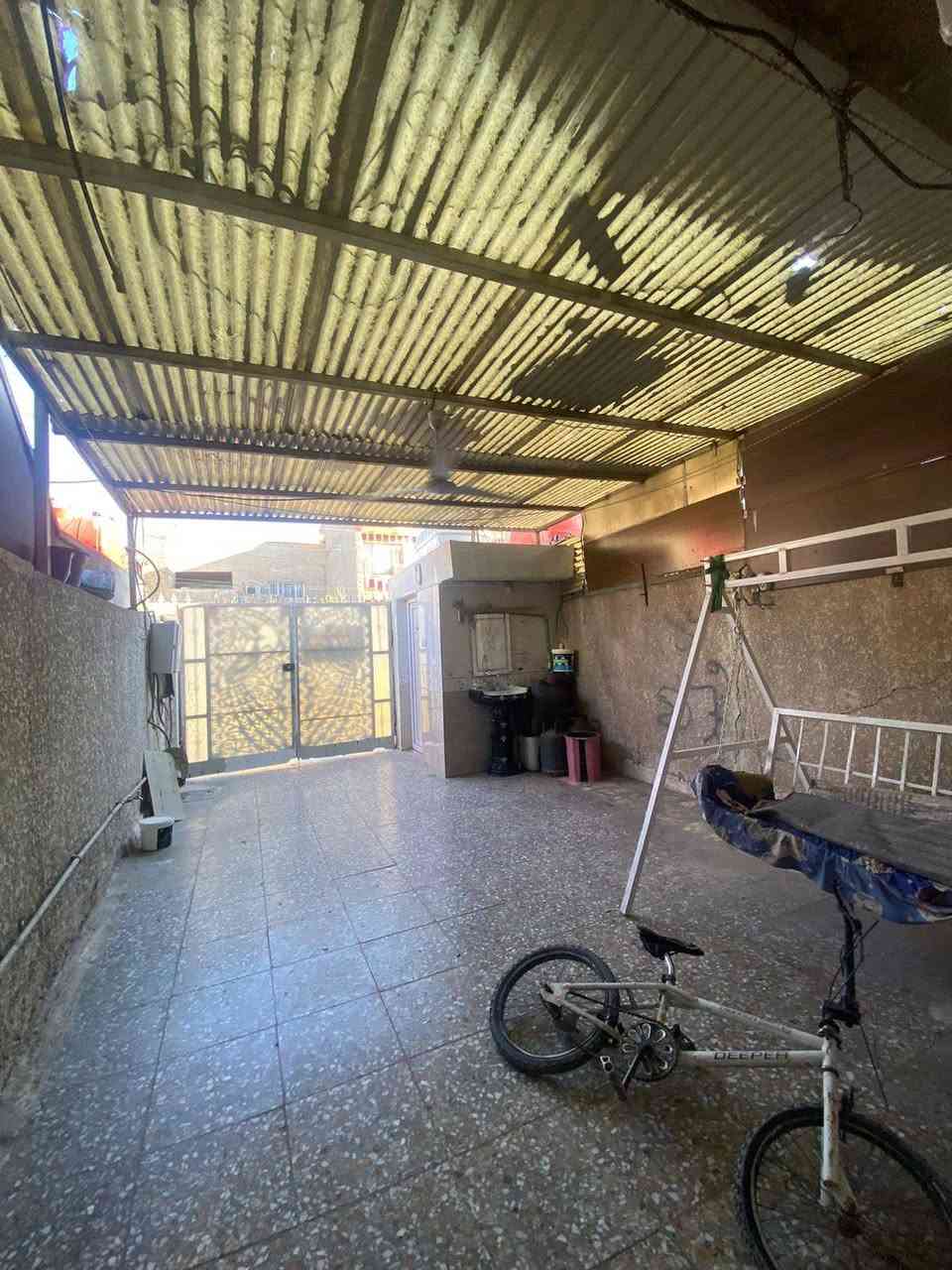 بيت للبيع طابو ملك صرف شارع الكنيسة طابقين بناء الالفينات مساحة ١٤٠ نزال ٣٠ واجهة ٥ الا الاستفسار والسعر ع الرقم ***********٤
