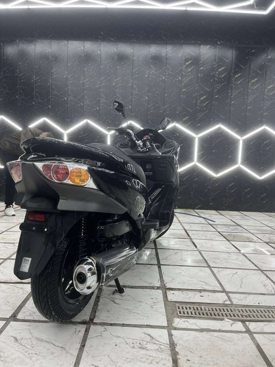 السلام عليكم شباب فورزه 010 صفر عشره دراجه نضيفه مثل ما موضح بالمنشور دراجه مابيه اي نقص كهربائيات شغاله دراجه ماشيه 42 دراجه مكاني حي العدل ***********
