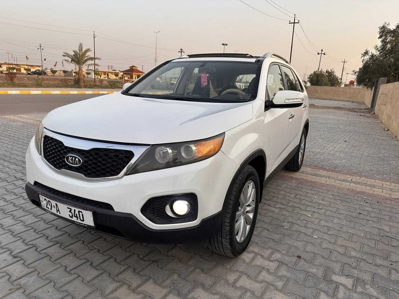 سورنتو مديل ١٠ خليجي
رقم واسط دولي سنويه جديده تحويل مباشر 
السياره فول ٦ سلندر ٧ راكب ٣ قطع تبريد 
شاشه وكامره  السياره جاهزء مكينه كير مكفولات 
تخم تاير جديد. حداديه امامي وخلفي  جديد 
سعر ١٣٨ 
عنوان واسط     السياره مكفوله من الضربه والتبديل بيه باب العبري نص منه صبغ وجاملق امامي بدوان دواخل فقط رش اثر شخوط 
***********
