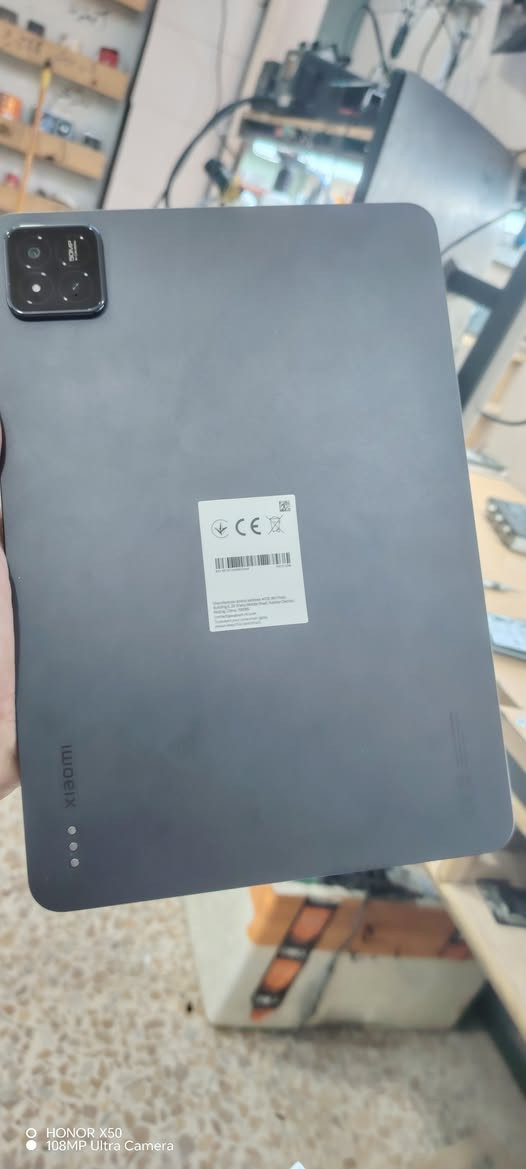 شاومي باد 7 برو جهاز نضيف كامل ملحقات من
شاحنة بقدره 67 واط
كفر لون نيلي 
جهاز كامل ملحقات وكارتونه 
سعر 550 الف وبي مجال بسيط 
هاتف 
***********
