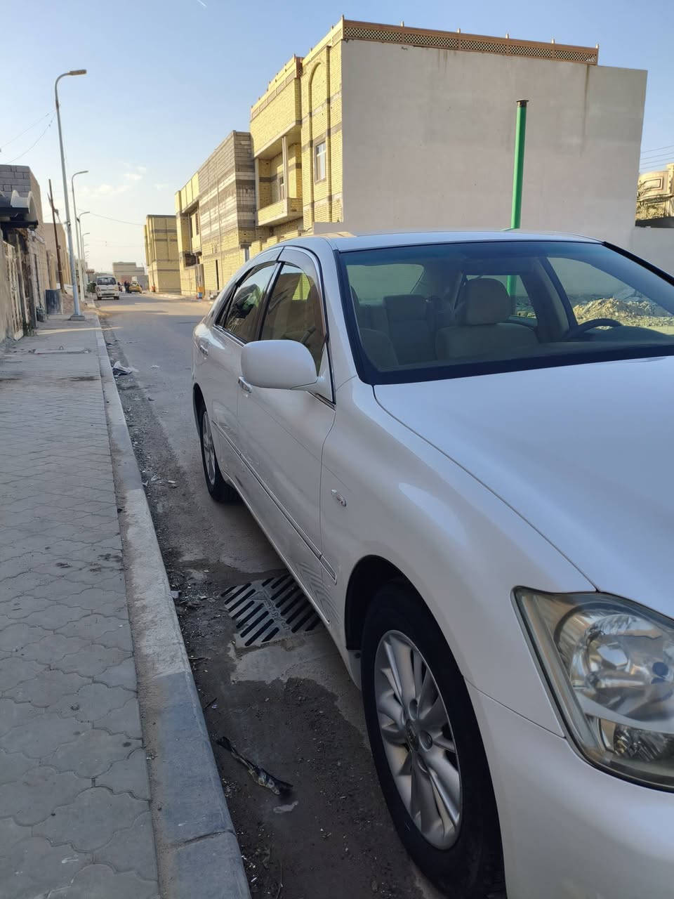 سلام عليكم شاهينه للبيع مديل سيارا2006
مال مزاد جديده رقم نكليزي بصره سيارا  بل كارتون 
لون ابيض 
دكمتين
شاصي 80
مرايات كهرباء 
مكان سيارا البصره زبير 
سيارا كفاله 
رقم الهاتف ***********
