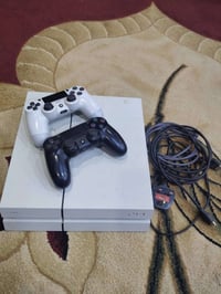 شباب بلي 4 للبيع كامل مكمل جوستك عدد 2 الصلي مع يو بي اس نضيف ذاكره 50...