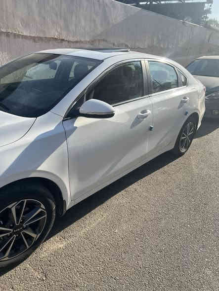 سيراتو 24 اخت زيرو ماشي عشرت الف مال شركة دولية ام ضمان فول مواصفات محرك 2000 دوش  مال شركه سعرة 197  بغداد الكرادة ***********
