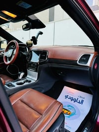 جيب شيروكي سومت معروفه مواصفات السومت موديل ٢٠١٩ رقم بغداد شرط التحويل...