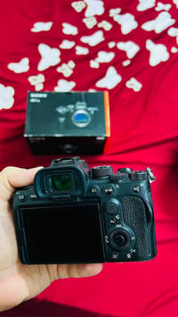 سوني A7 S III • مستعملة • نظيفة