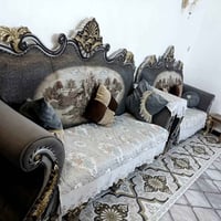 تخم رئاسي • ملكي • ١٠مقاعد