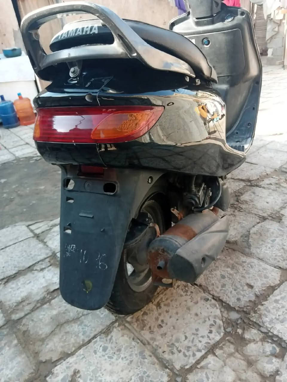 سلام عليكم
فراشه فحل لبيع 
مكفول كفالة محرك مامفتوح 
كهربائيات شغاله لايت وبك لايت 
اشاير خلفي امامي 
حساسات ابريك 
دبلات امامي خلفي شغال 
شعله ومعدل 
مكاني ديوانية 
سعره 550وبيه مجال 
***********
