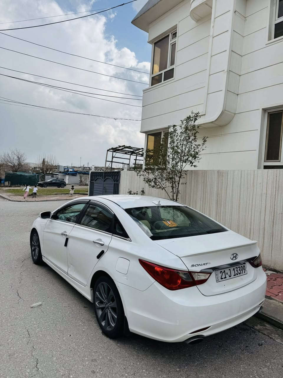 السلام عليكم 

سوناتا 2013 

السعر 114مع مجال قليل

رقم سليمانيه انكليزي باسمي هزة جديدة السنوية مجددة لغاية 2031 
بصمه تشغيل

كشن كهرباء شفتات ستيرن 

حساس خلفي مري شفط 

 اشاير بالمري تبريد قطعتين محرك 2400

وباقي المواصفات معروفة 

محرك 2400 بدون تبخير وبدون تنقيص مفتوح بس كلللش نظيف 

سيارة جديدة مال جناي جاهزة بدون اي نقص 

تخم تاير جديد

فيت بم وملحقاته جديد

بدون تنقيص ولا قطرة ولا تبخير ابد
ملاحضه / السيارة بدون خياسات ابد لا بوب ولا جاملغات
السعر  114 وبيها مجال

سونار جديد مرفق
🥰 واتس اب واتصال ***********

العنوان بابل
