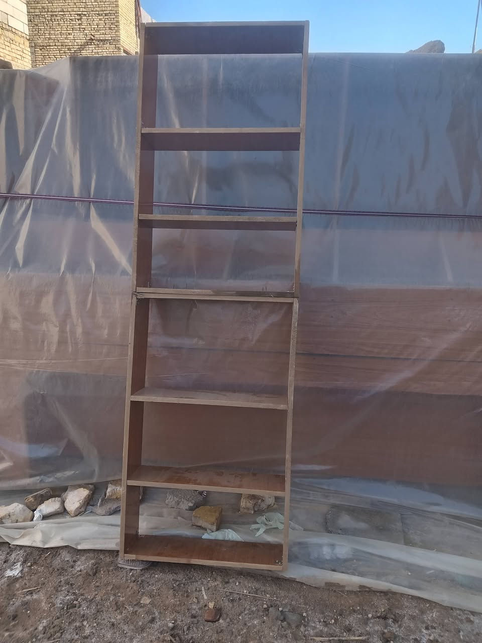 متوفر عدد 8 فاترينات مكانهن ناصرية حي الفداء
واتس ***********
