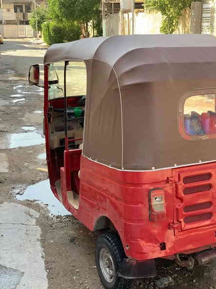 السلام عليكم تكتك موديل ١٧للبيع أوراق كامله اصولي تحويل كبل مابيها نقص يعني يحتاج ترتيب لتكتك خير من الله كبل للشارع مكينه ٢٠السعر2900 مجال قليل  عنواني الدوره أبو دشير تواصل *********** بغداد
