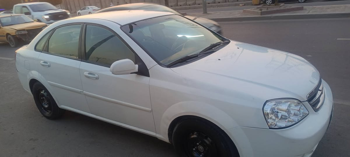 للبيع سياره اوبترا خليجي شركه ابسمي موديل 2013 بغداد ضررهه تبديل جاملع امامي واحد يمنه وبيهه طخه بلباب اربع اصابع فقط كير محرك تبريد تدفئه شغاله خير من الله  السعر 87 وبيهه مجال مكاني بغداد الستفسار ***********
