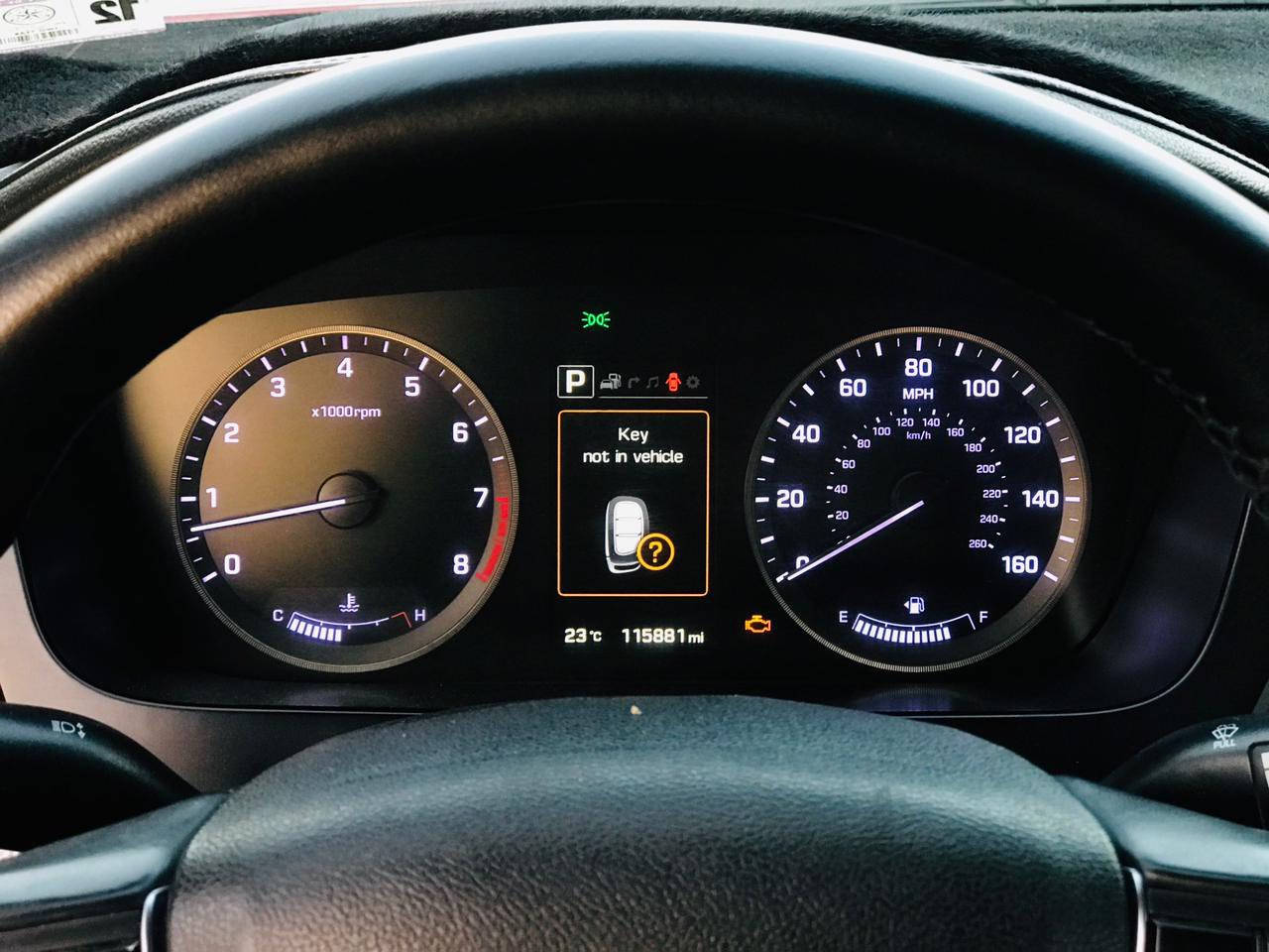 السلام عليكم
سوناتا سبورت 

بصمه

كشنات جلد

رادارات

تدفئ كشنات

مواصفات السبورت المعروفه فول عدا فتحة 

سياره حادثه  جاملغ وبنيد خفيفات ومصبوغ مامبدل وباب ماخذي كلير صور حادث موجوده

وبيهه جاملغ خلفي شي بسيط 

ماشيه 116 الف 

كير مكينه خير من لله 

عارضهه ب125

 عليها ادمه جديده  وباتري جديد تخم تاير ايضاً جديد  

السياره بسمي (شخصياً)

‭٠٧٧٥ ٩٤٦ ٨٦٩٨‬
