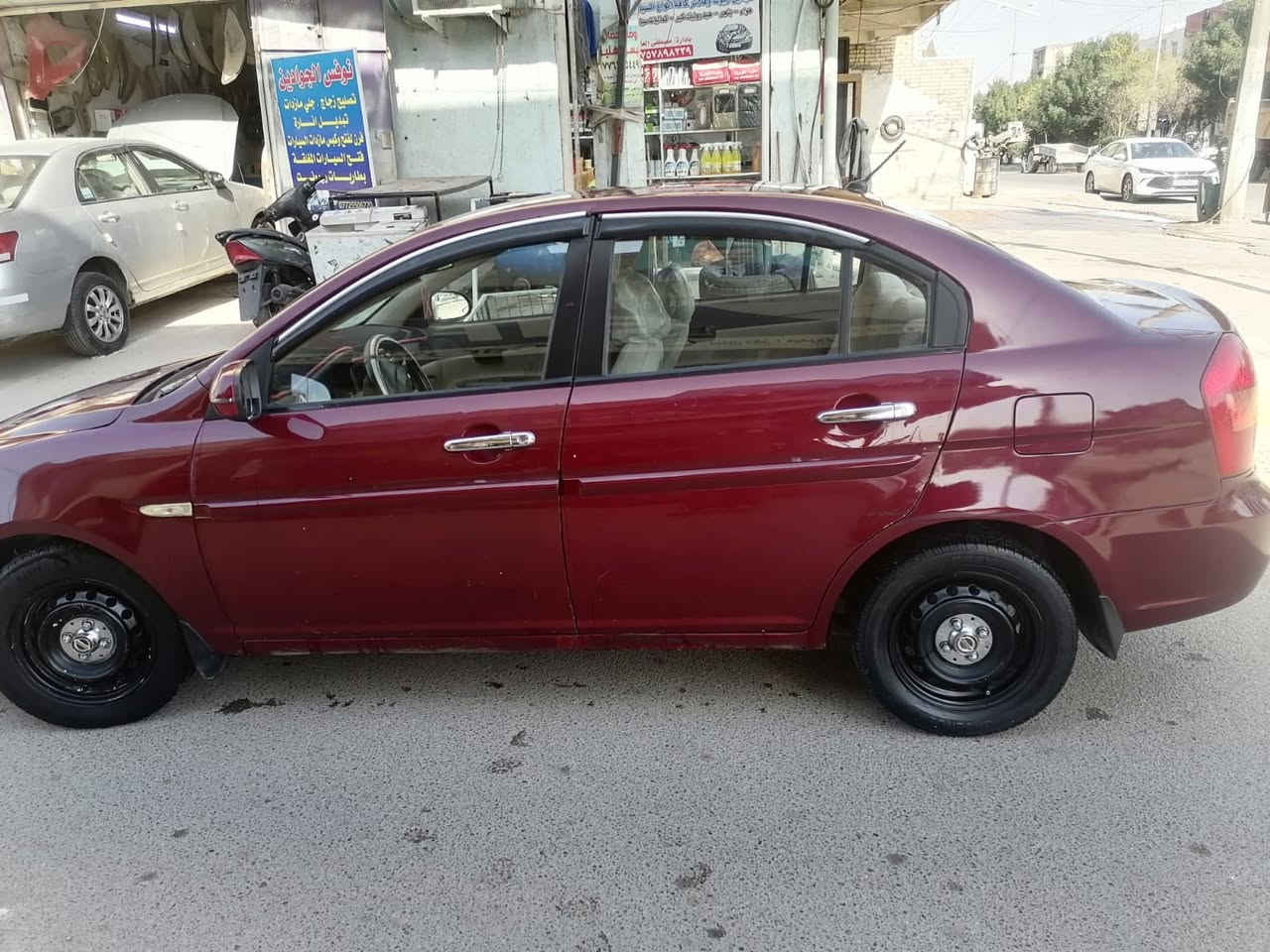 السلام عليكم اكسنت موديل 10 اربيل دولي بسمنه خليجيه مصبوغه لجماليه مكفوله من ضربه ونبديل فقط جاملغ امامي مبدل اصلي مكينه 600 تبريد ثلج شاشه كامره اوتماتيك سياره جاهزه من كلشي السعر 80 او مراوس مكاني بغداد  ***********مكلف بل نشر اتصل على رقم
